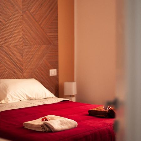Ludo'S Rooms กาญารี ภายนอก รูปภาพ