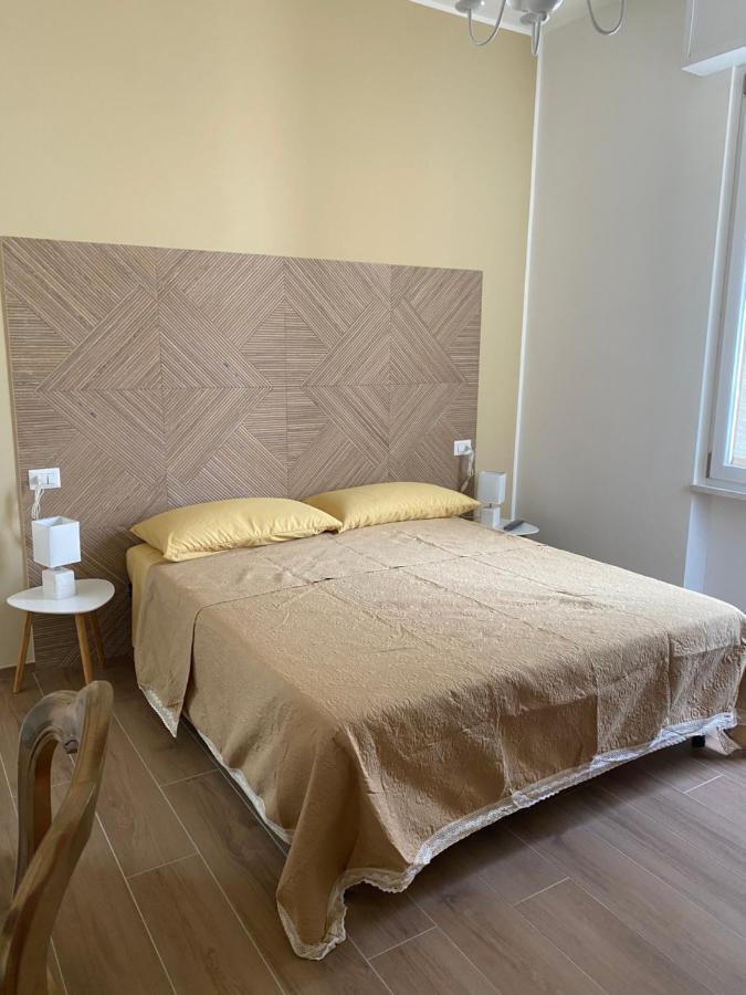 Ludo'S Rooms กาญารี ภายนอก รูปภาพ